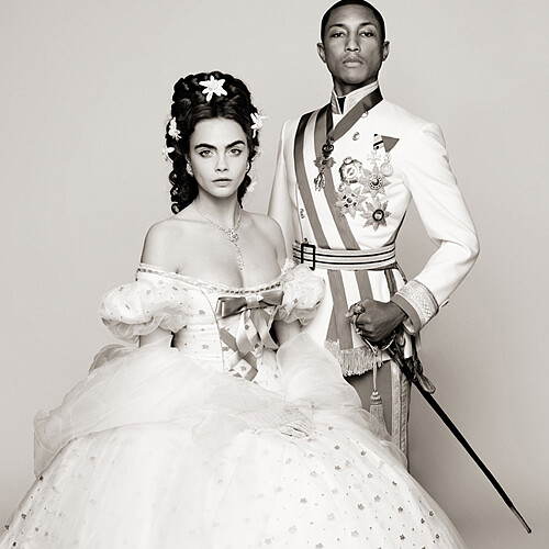 菲董和超模Cara Delevingne要結婚了？卡爾老佛爺讓Chanel外套再次《輪迴》