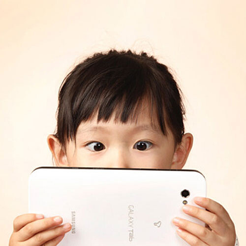 睡覺前習慣一定要滑手機？當心失眠找上身！