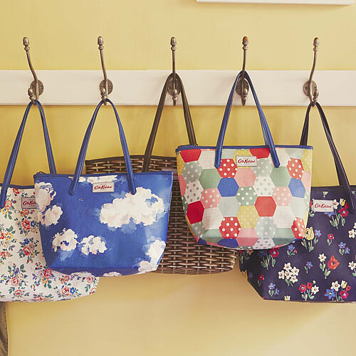 許你一個花花世界 英國碎花品牌Cath Kidston的春夏田園異想 