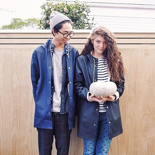 【情人節街拍】紐西蘭天才少女Lorde和華裔男友James的文青情侶穿搭教學！