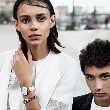 快快暗示另一半 DKNY玫瑰情人配件組