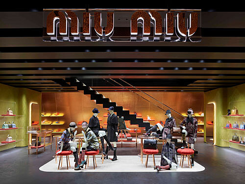 MIU MIU 日本旗艦店隆重開幕 時尚秀Party's up!
