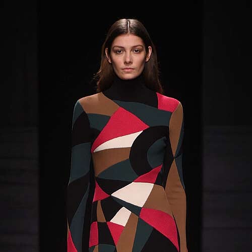 【2015秋冬米蘭時裝週】Salvatore Ferragamo：簡約線條不對稱呈現