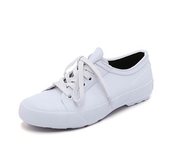 決戰梅雨季！10雙不像雨鞋的防水鞋款特搜