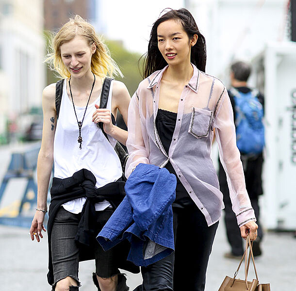 夏日「微性感」要怎麼穿？關鍵字就是…….