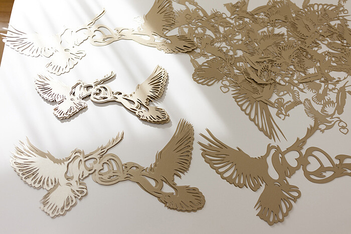 樹上的小鳥都飛去哪？BVLGARI浪漫櫥窗請來日本紙藝家跨刀助陣