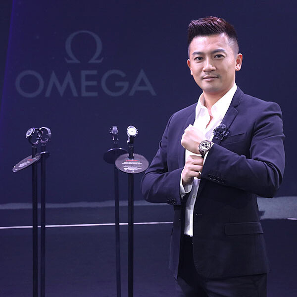 OMEGA 新一代登月錶登場，蘇有朋魅力站台 圓兒時太空夢！