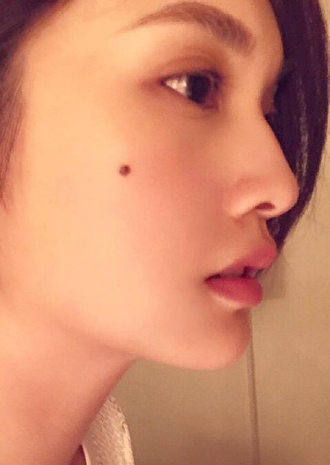 重朋友、工作狂，是女人也是真漢子的楊丞琳