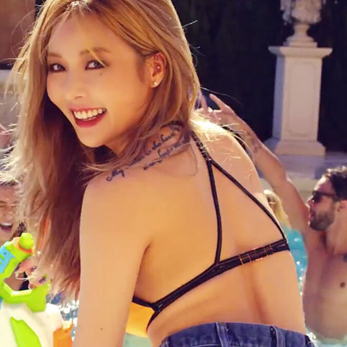 連女生都覺得辣！泫雅最新《A+ 》MV性感回歸