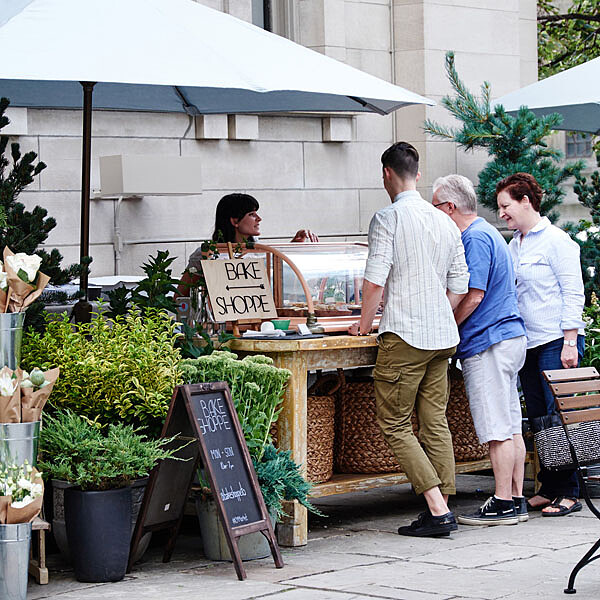 鮮花×美食×咖啡！Club Monaco 多倫多旗艦店推出首家概念農夫市集