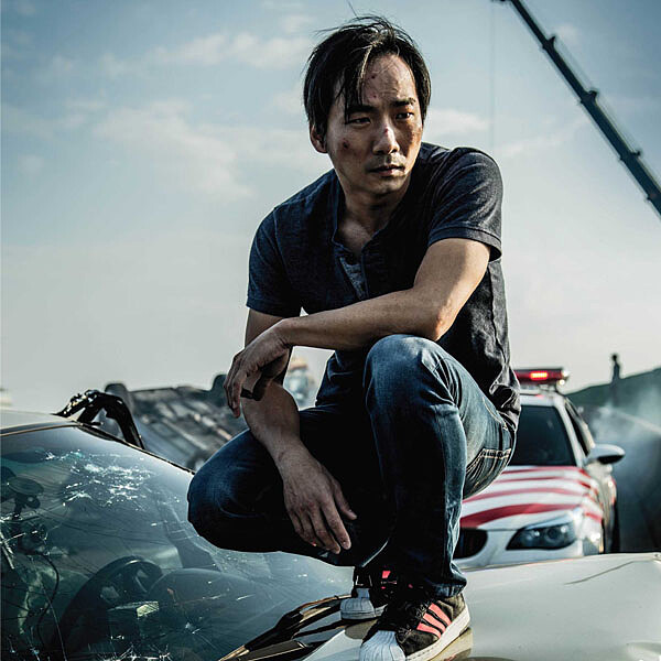 不畏颱風《百日告別》限量套票完售!石頭靠兒子詮譯失去摯愛心情