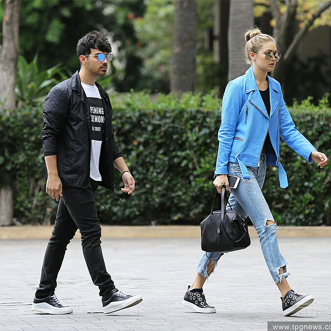 身高不是問題！Gigi Hadid和男友Joe Jonas的各自有型情侶穿搭選集