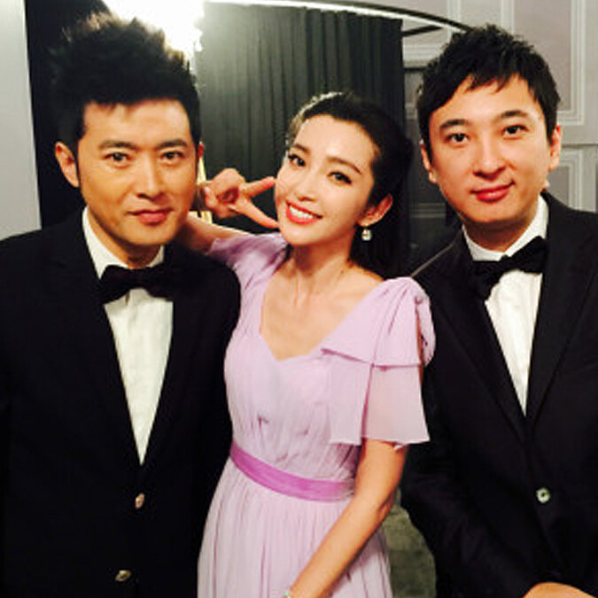 城堡內一定要拍照啊！看大明星在黃曉明Angelababy世紀婚禮上怎麼玩