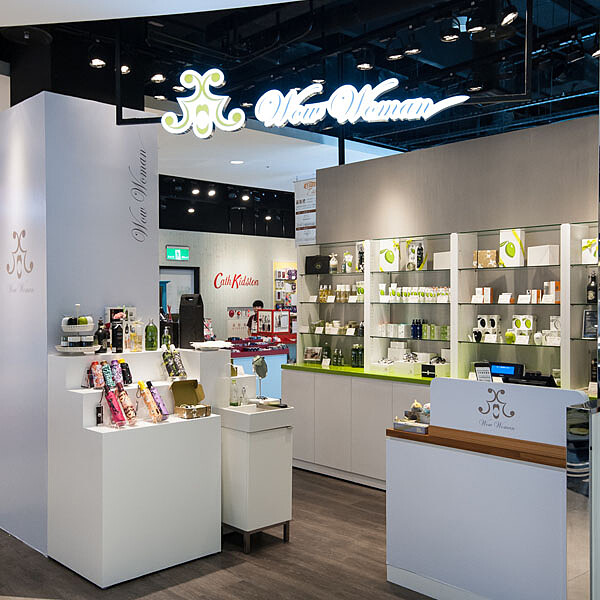 數位時尚女性電商平台「Wow Woman」 進駐微風松高開體驗店