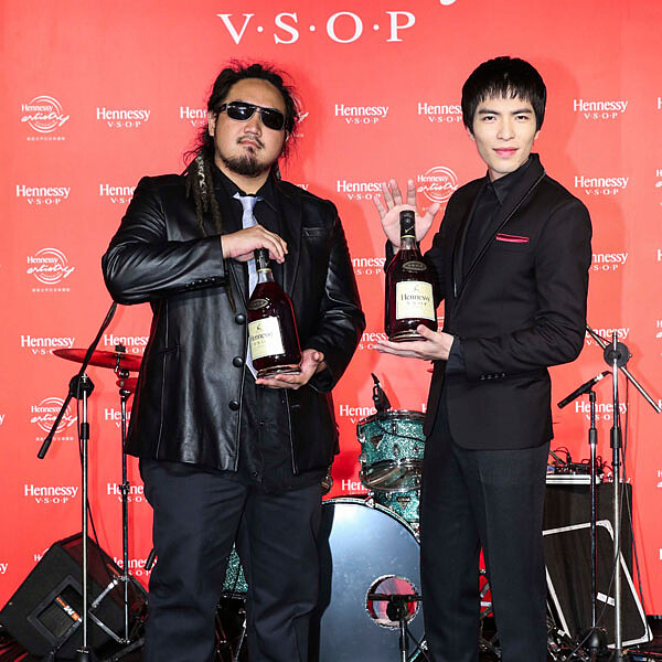 炫音之星蕭敬騰、Maztka不敵眾人拱唱即興演唱小虎隊經典名曲