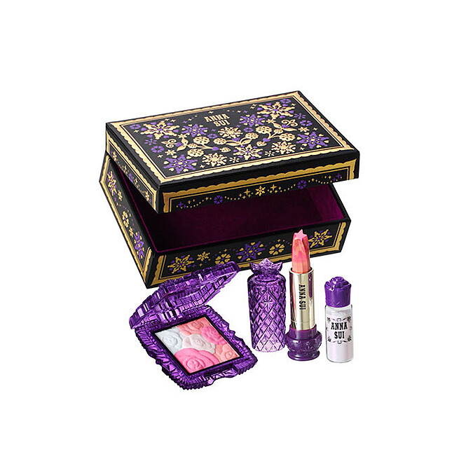 冰雪覆蓋的奇幻之境！Anna Sui 2015 限量聖誕彩妝