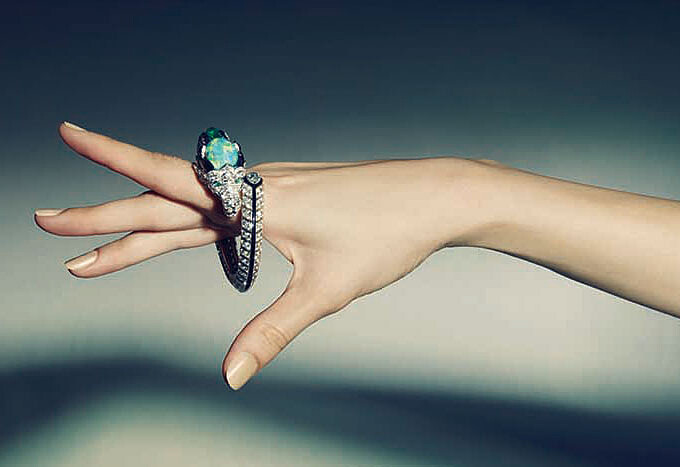 絢爛無比及讓人目眩神迷的 Cartier Etourdissant 將珠寶藝術工藝推向顛峰