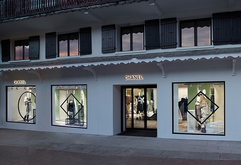 連續七年!香奈兒在阿爾卑斯山谷雪維爾設立臨時概念店