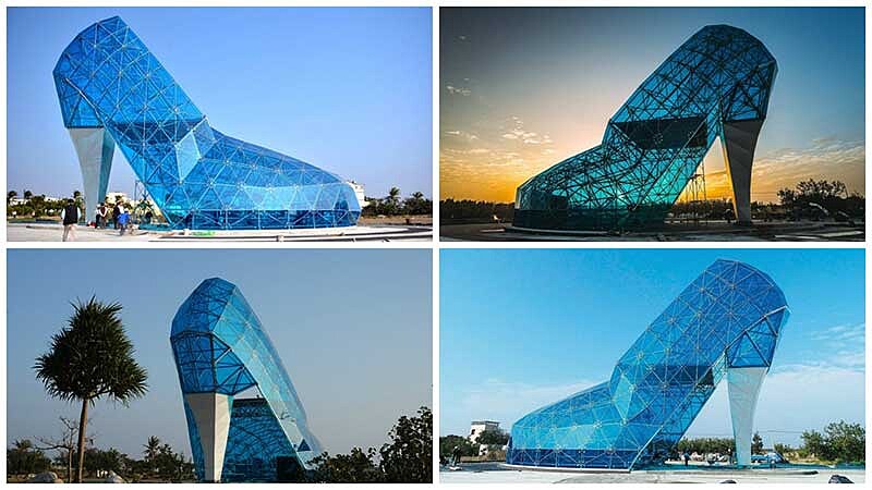 嘉義縣布袋鎮景點海景公園內的藍色玻璃高跟鞋教堂