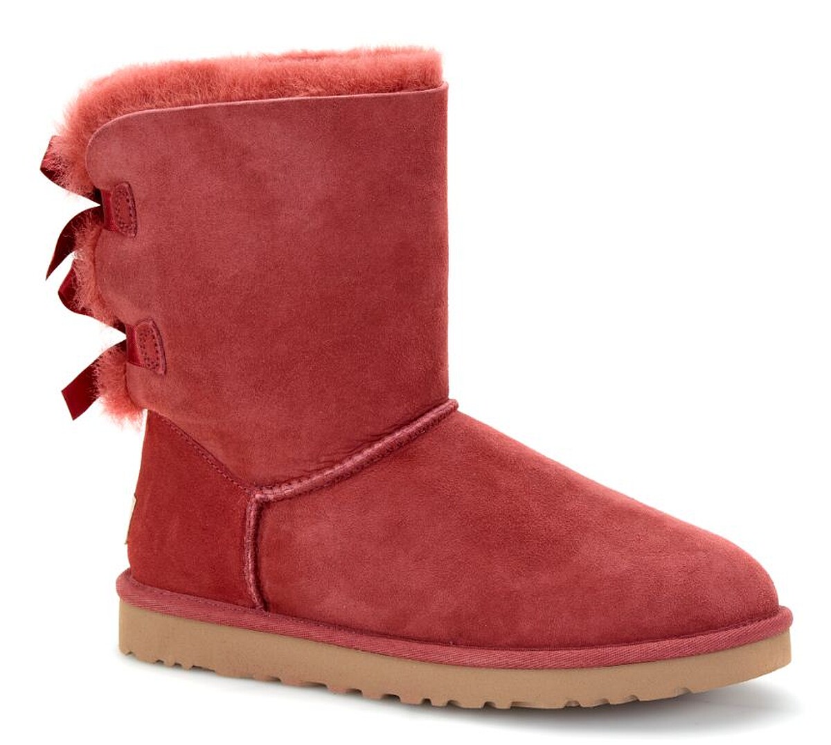 年節溫馨團聚出遊， 穿上UGG享受歡樂每一刻！