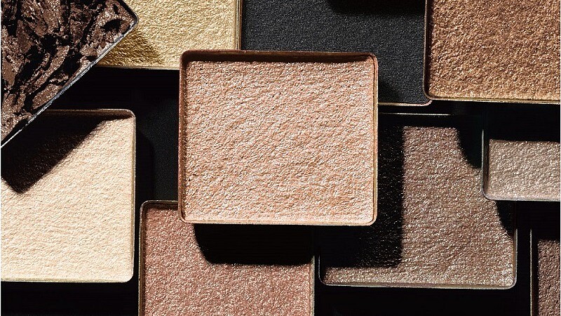 來點法國女人微性感! 百變眼妝就靠一個眼影盤完勝