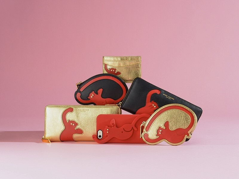 Marc Jacobs紅尾猴爬上配件搶焦點！