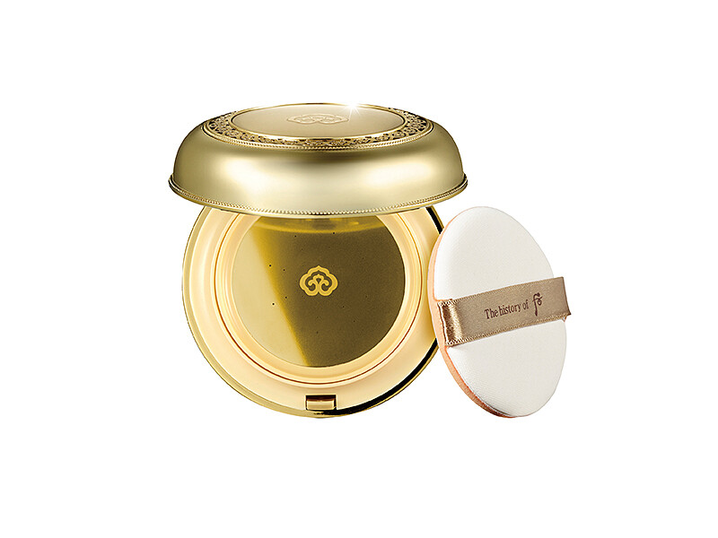 純金好奢華！皇室御用「后」氣墊粉底一拍散發女神光