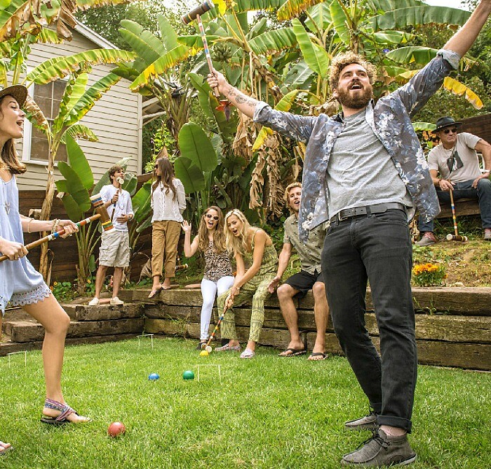 春日樂出遊，怎能少了時髦舒適鞋款？