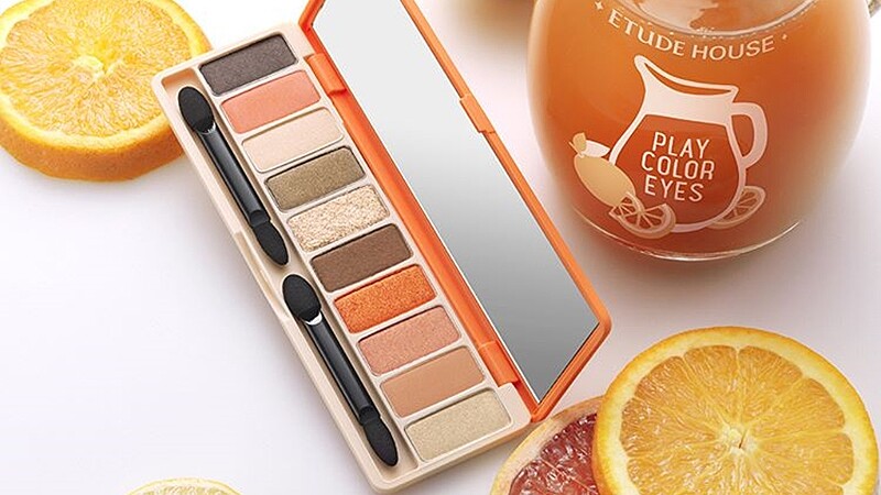 讓我們墜入愛河吧！橙漾果汁吧眼彩盤打造微醺小女人眼妝