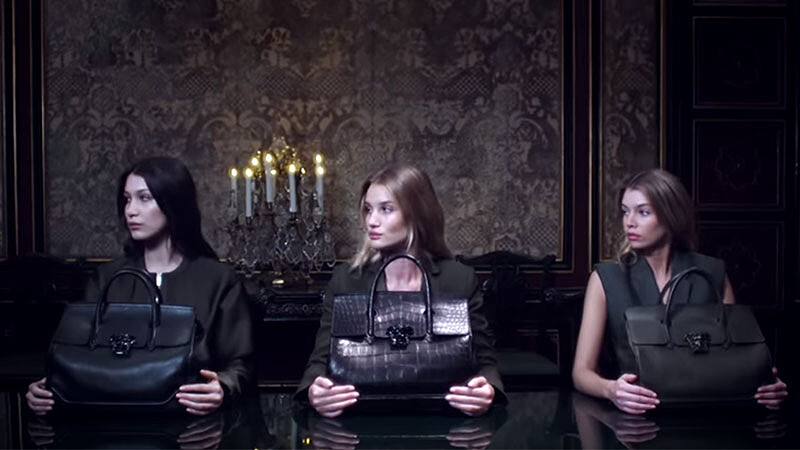 2016春夏Versace Palazzo Empire梅杜莎頭像釦頭讓眾女星著魔