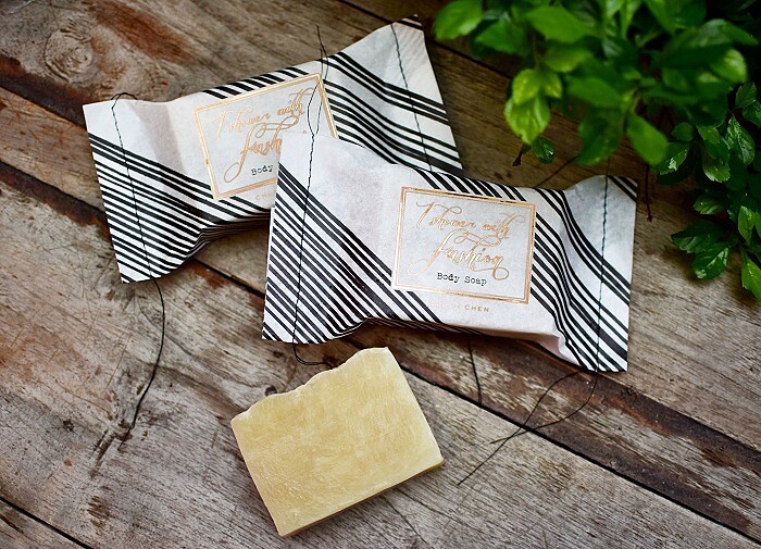 與你最愛寶貝的沐浴時光，以自然卻芬芳味覺，串起親子間的美麗默契!!