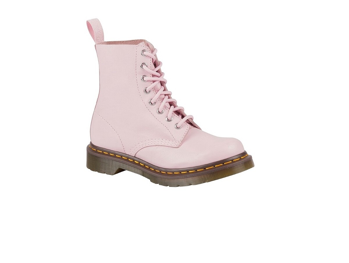 叛逆女孩裝乖! 馬汀鞋的粉色新勢力