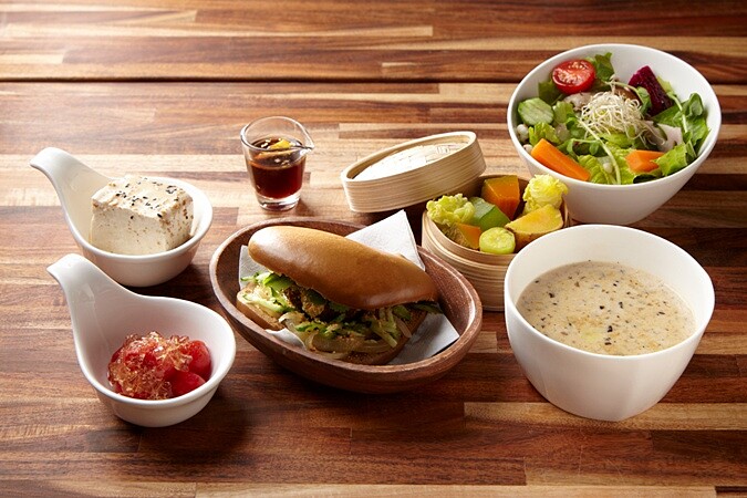 東方漢堡這樣吃,台北潮味新刈包誠意套裝登場