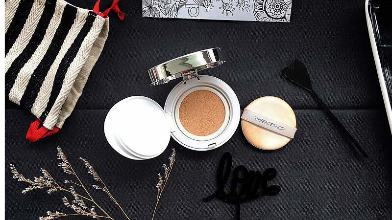 有膽自拍不靠濾鏡就上傳，靠得就是這7款！編輯超自然底妝推薦