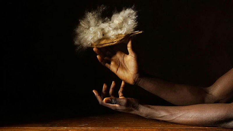 攝影的「神性瞬間」—學學白色空間《和光同塵》馮君藍攝影展