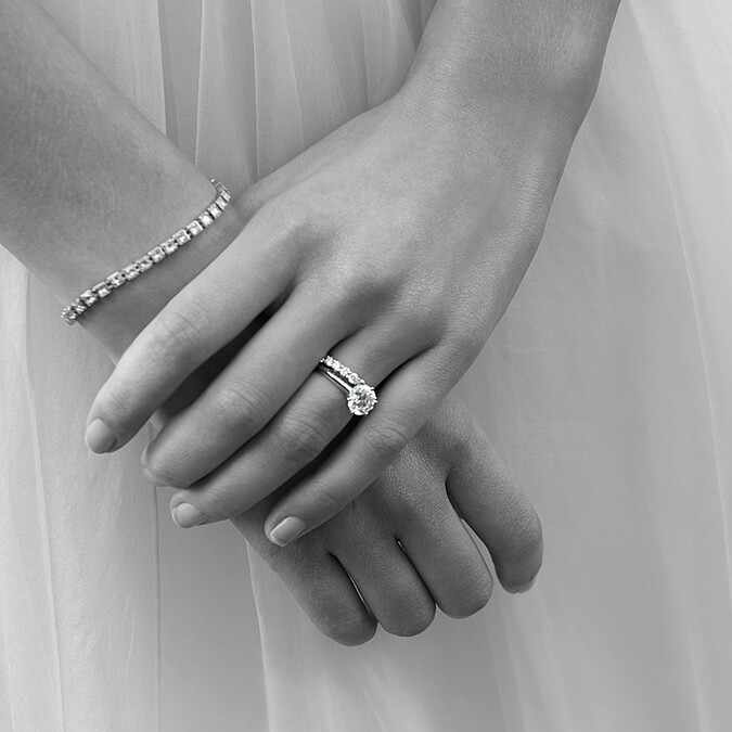 最新款！璀璨求婚鑽戒