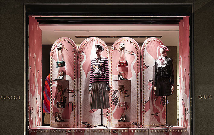 迷你酒神包、刺青風圖騰、大鉚釘屏風…盤點GUCCI的早秋新把戲！