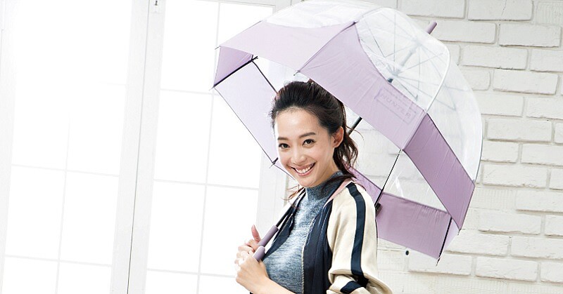 名模 王心恬的雨季輕時尚