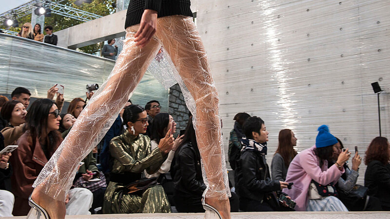 雨天使用也不心痛！本季「不怕水」單品總盤點！