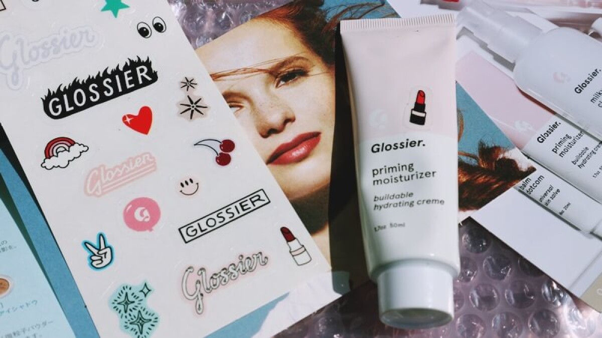 【K&amp;#039;s 美妝實驗室】Glossier-真實世界&amp;amp;日常生活的美妝