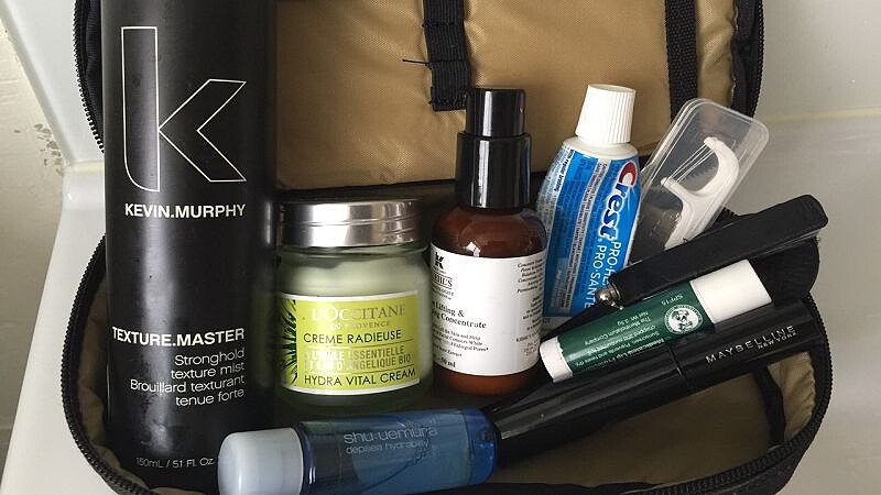 原來這麼好用！型男髮型師 Tony的隨身化妝包