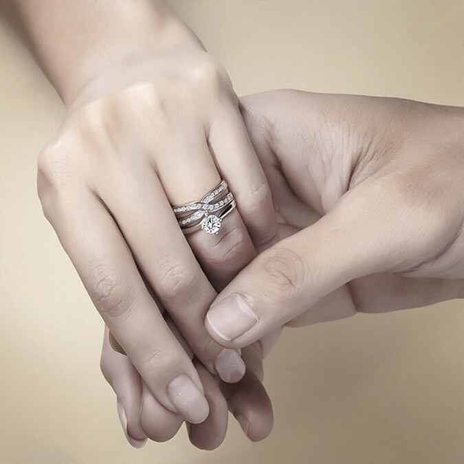 擁抱愛情，DAMIANI「BEAUTY&amp;BACI婚戒」