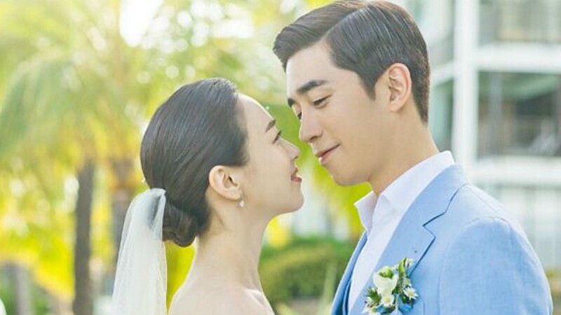 眼神藏不住的愛意！《來自星星的你》申成祿夏威夷婚照超唯美