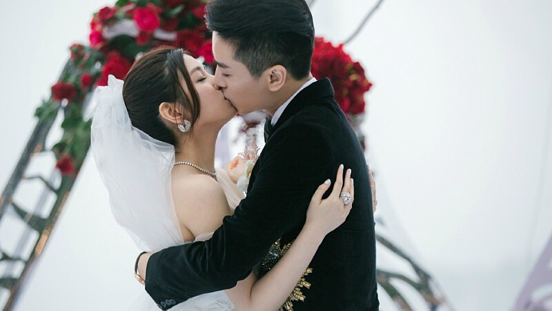 「我會盡這辈子最大的努力去守住這份幸福。」陳妍希、陳曉婚禮甜蜜誓言