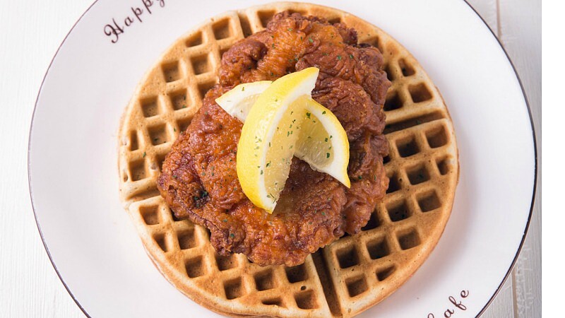 只有松菸店才有！九州鬆餅「日式唐揚雞瓦芙」的鹹甜新滋味