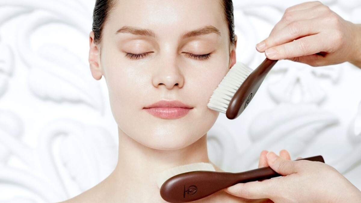 【美妝週末報】起床1分鐘乾刷，刷出超緊實小顏Massage(附步驟教學)