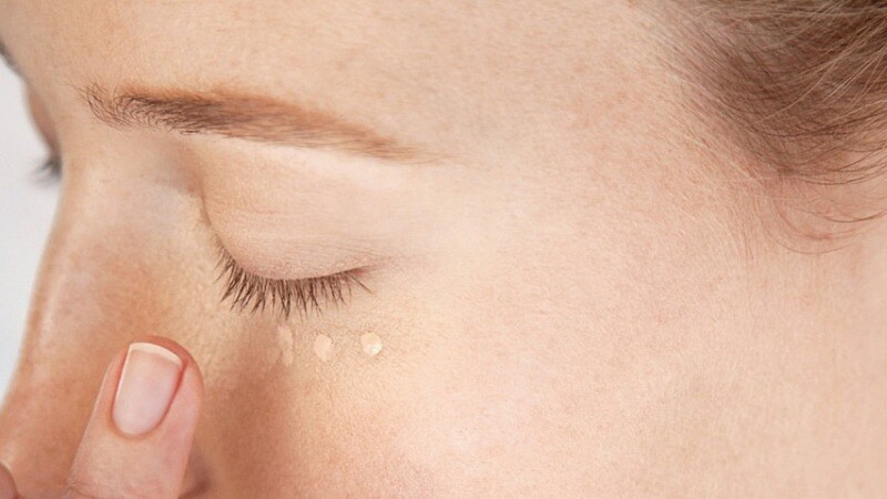 用敷的就見效！只要10分鐘改善細紋、鬆弛、暗沈等眼周危機