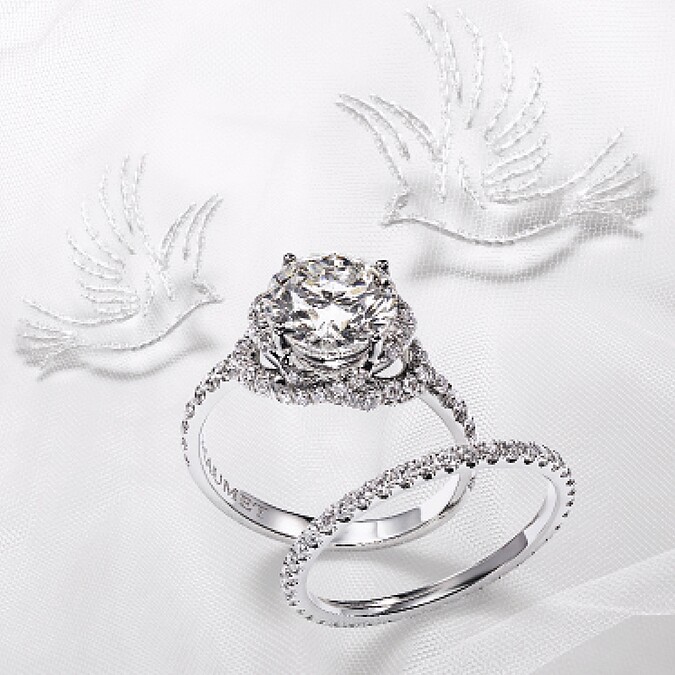 耐人尋味的經典美！盤點圓鑽婚戒