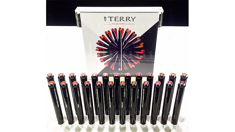 淚滴狀輕鬆好上手！BY TERRY專業完美觸控唇膏不收說不過去