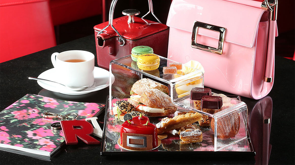 美到捨不得吃！Roger Vivier x 侯布雄法式沙龍的夢幻聯名下午茶